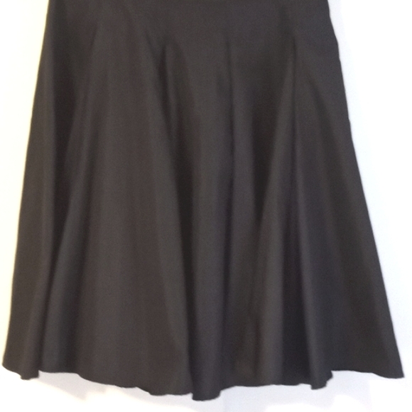 Zara Basic Full Black Midi Skirt in Size S - Picture 2 of 4